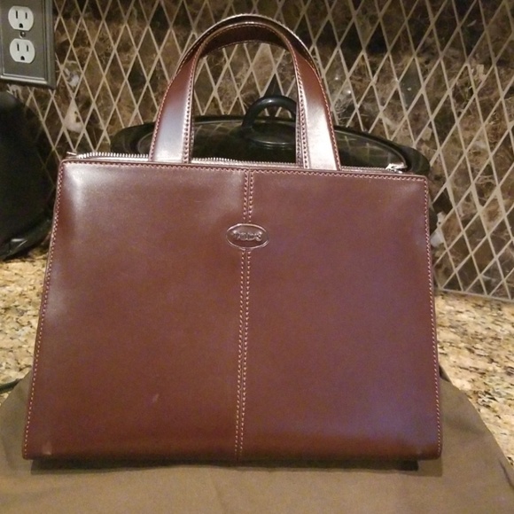 Tod's Handbags - Tods medium classic bag. Reserve